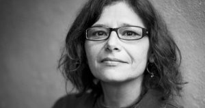 <i>Amor al prójimo</i>, un viaje por la espiral de secretos oscuros de una familia