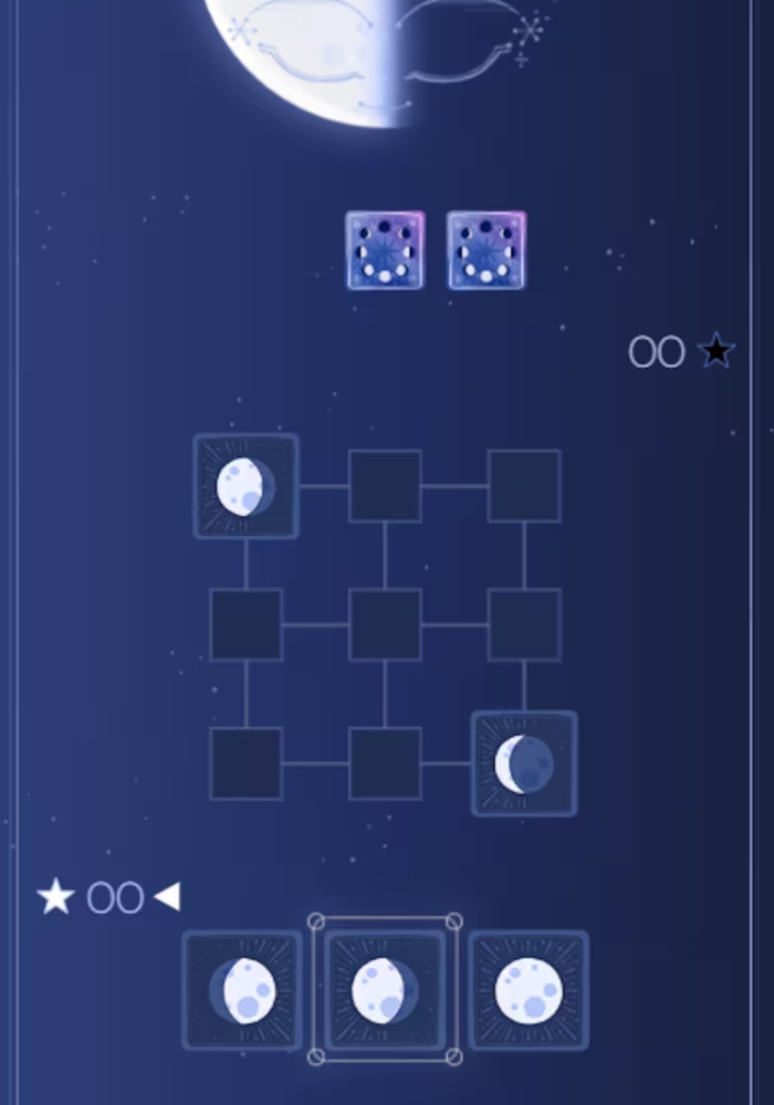 Cada mes, la Luna gira alrededor de la Tierra en aproximadamente 28 días, mostrando diferentes formas a medida que es iluminada por el Sol.