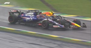 "Checo" finalizó onceavo en una carrera en la que se volvió a encontrar con Lawson. Foto: Fórmula 1. 