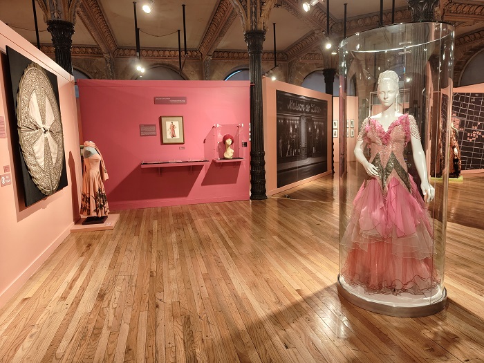 La exposición Pasado de moda se encuentra en el Museo del Estanquillo.