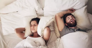 ¿Roncas por las noches? Podría estar afectando a tu cerebro de una forma que no imaginas. Foto: Shutterstock