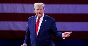 Trump advierte que redadas contra migrantes comenzarán desde el primer día de su mandato