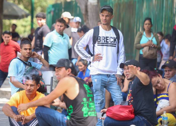 La Presidenta Claudia Sheinbaum Pardo aseguró que los migrantes deportados de Estados Unidos llegaron a México sin ser esposados.