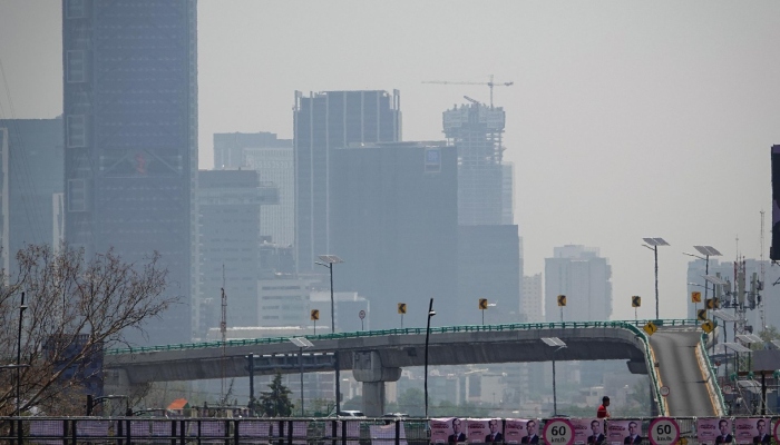 Se recomienda evitar hacer actividades cívicas, culturales y de recreo, así como evitar hacer ejercicio al aire libre entre las 13:00 y 19:00 horas.