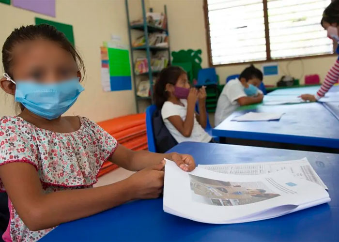 Estados de EU buscan prohibir el acceso de niños migrantes a escuelas públicas