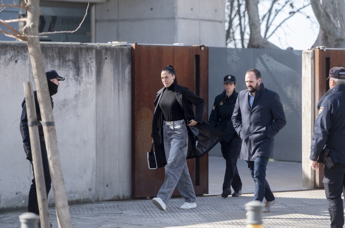La futbolista Jenni Hermoso sale de la Audiencia Nacional. donde se lleva a cabo el juicio contra Luis Rubiales.