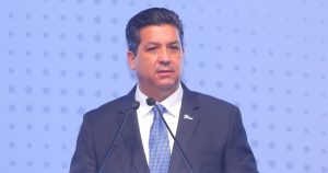 Los delitos que se le imputan a García Cabeza de Vaca son lavado de dinero, operaciones con recursos de procedencia ilícita y delincuencia organizada.