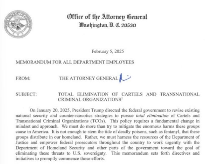 Sheinbaum responde a las críticas de EU sobre el narcotráfico.