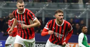 Santi Giménez rompe tres récords en la Champions League con un gol a su exequipo.