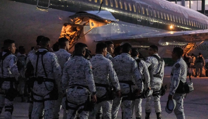 10 mil elementos del Ejército y de la Guardia Nacional serán desplegados en la frontera con Estados Unidos.
