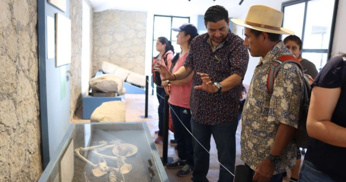 El Museo de Chalcatzingo reabrió con la exhibición del monolito “Portal al Inframundo”.