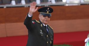 Que la Presidenta Sheinbaum haya incluido a Cienfuegos en su primera Marcha de la Lealtad es una acción temeraria frente a una autoridad extranjera.