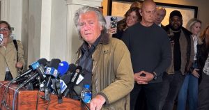 Steve Bannon se declaró culpable de fraude en recaudación de fondos para el muro.