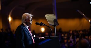 Trump, los “enemigos” y la vuelta a lo concentracionario por Leopoldo Maldonado.