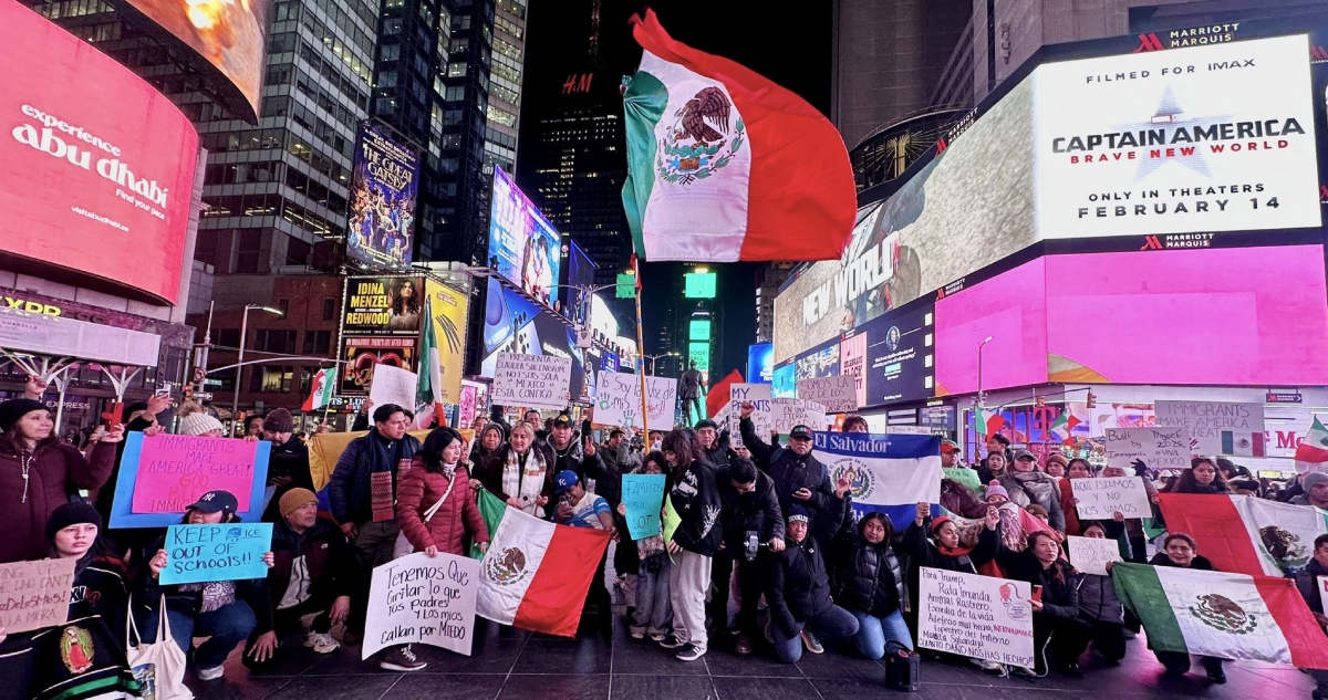 Migrantes protestan en Nueva York contra las medidas de Trump.