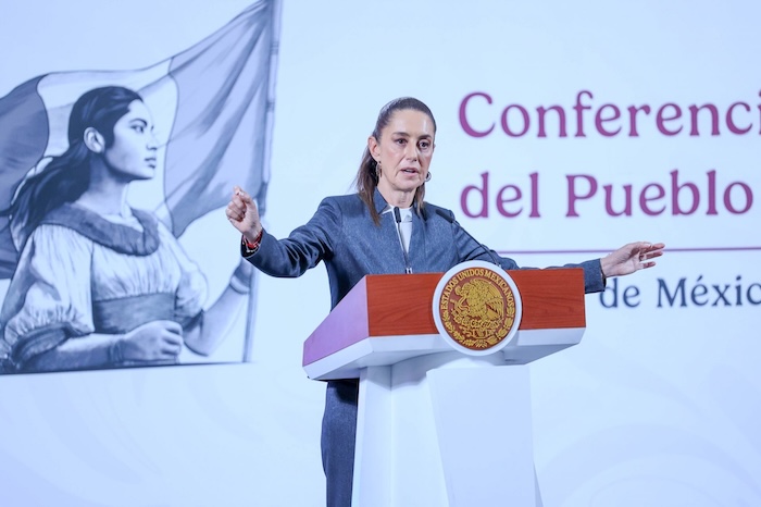 La Presidenta Claudia Sheinbaum Pardo envió la mañana de este lunes un mensaje contundente a quienes aspiran a suceder a algún pariente en el poder: "eso no".