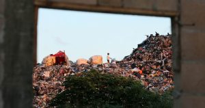 El basurero a cielo abierto de Villa Allende, en Coatzacoalcos, Veracruz, ha contaminado el aire y el suelo de la comunidad.