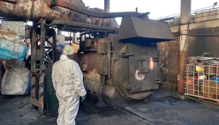 La Fiscalía General de la República (FGR), a través de la Fiscalía Especializada de Control Regional (FECOR) en Michoacán, dentro del programa de destrucción de drogas “Bodegas vacías”, 2025 realizó la destrucción e inhabilitación de 374 kilos 992 gramos de diversos narcóticos y dos mil 978 litros 806 mililitros de precursores químicos.