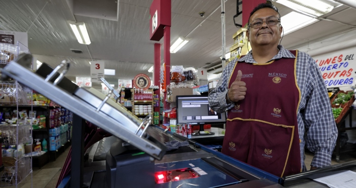 Batres apoya reforma al ISSSTE.