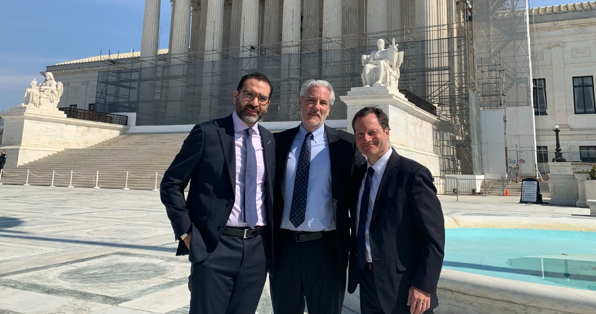 México expone ante Suprema Corte de Estados Unidos caso contra empresas fabricantes de armas