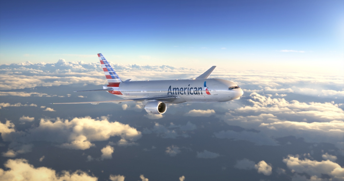Caos en vuelo de American Airlines a Florida: pasajero atacó a la tripulación y se tragó un rosario.