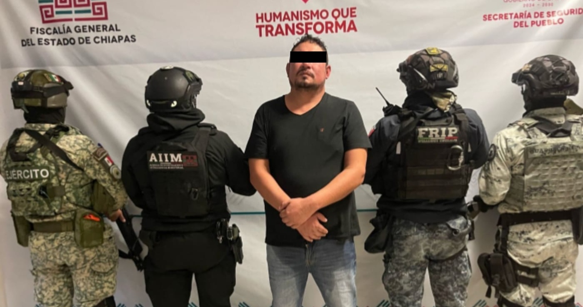 La Fiscalía General del Estado (FGE) de Chiapas dio a conocer este viernes que detuvo a Ataulfo López Flores, alias “el Mango”, líder criminal del Cártel de Chiapas. Flores sería el autor intelectual del atentado que sufrió el cantante Julión Álvarez en diciembre de 2023.