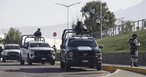 Dos cuerpos con mensaje de amenaza son hallados en zona de Los Fuertes, Puebla.