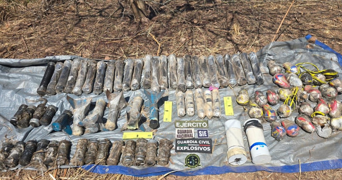 Ejército abate a cinco personas en Michoacán tras agresión; decomisa 116 explosivos.