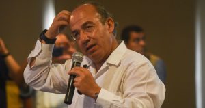 Le preguntaría también a los que escriben miles y miles de tuits y de textos si ya estamos viviendo un dictadura para, en todo caso, decirle a la 4T qué dictadura tan imperfecta.