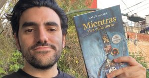 <i>Mientras viva en la Tierra</i>: una novela que mira al espejo del Club de los 27