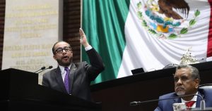 El diputado de Morena, Hugo Eric Flores, convocó a una marcha cristiana desde el Paseo de la Reforma.