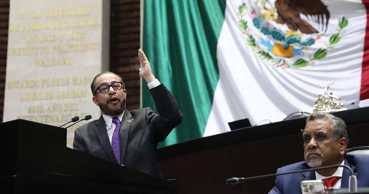 El diputado de Morena, Hugo Eric Flores, convocó a una marcha cristiana desde el Paseo de la Reforma.