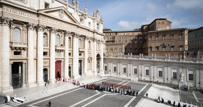 Miles despiden al Papa Francisco.