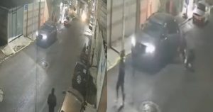 VIDEO: Cuatro hombres levantan a una mujer en Granjas de San Isidro de Puebla capital.
