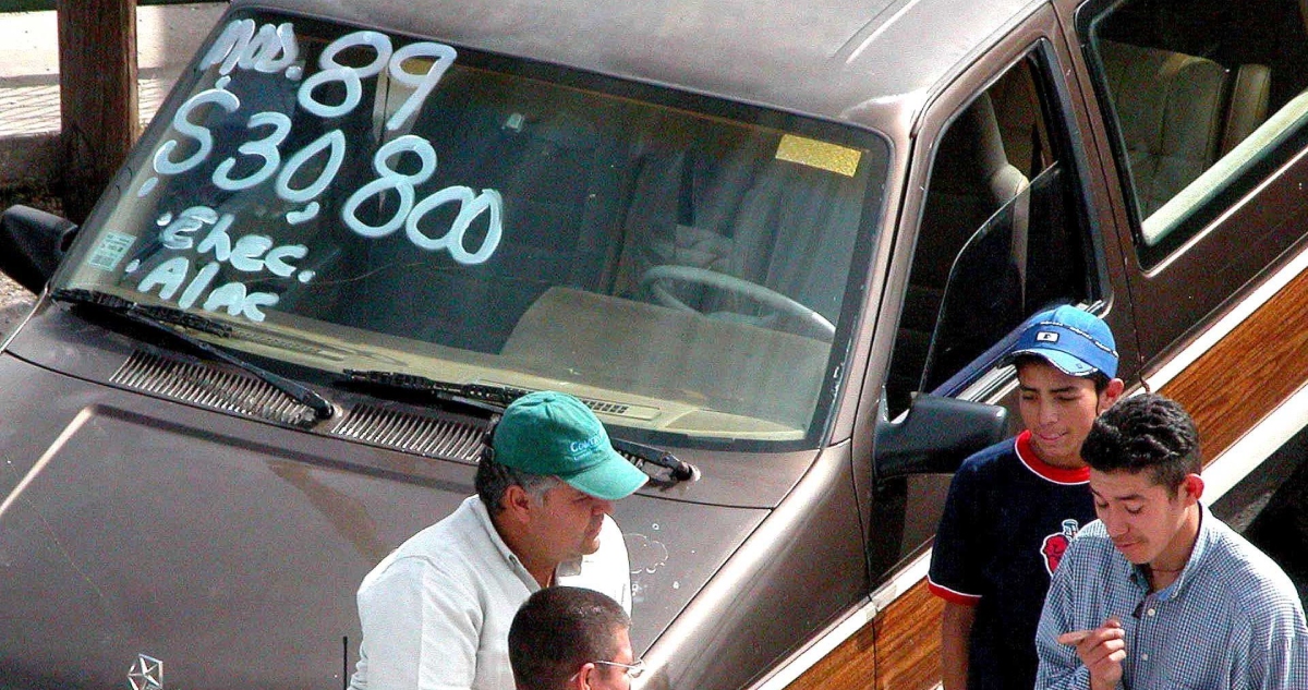 ¿Cómo evitar caer en fraudes si decides comprar un coche? La SSC da recomendaciones.