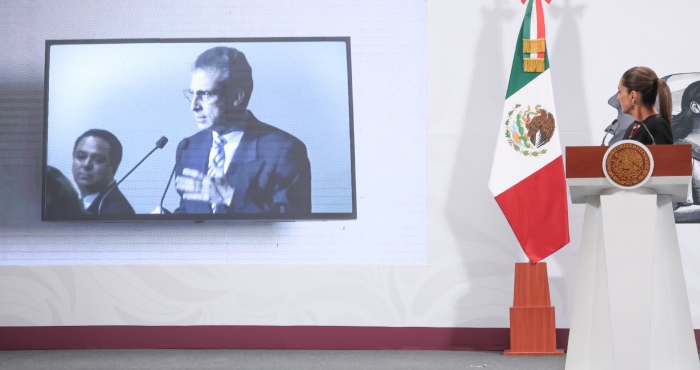 Sheinbaum revive el Fobaproa en su mañanera.