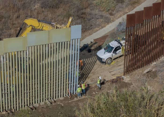 Pedro Torres, quien lleva viviendo, como muchos migrantes sin papeles, en el sur de California, no regresaría a México por los mil dólares que le ofrece Trump.