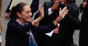 Sheinbaum presenta su declaración patrimonial; reporta 466 mil 136 pesos en 2024.