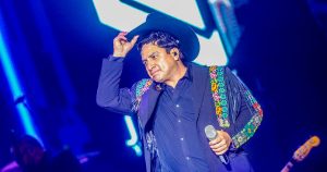 EU cancela visa de trabajo a Julión Álvarez