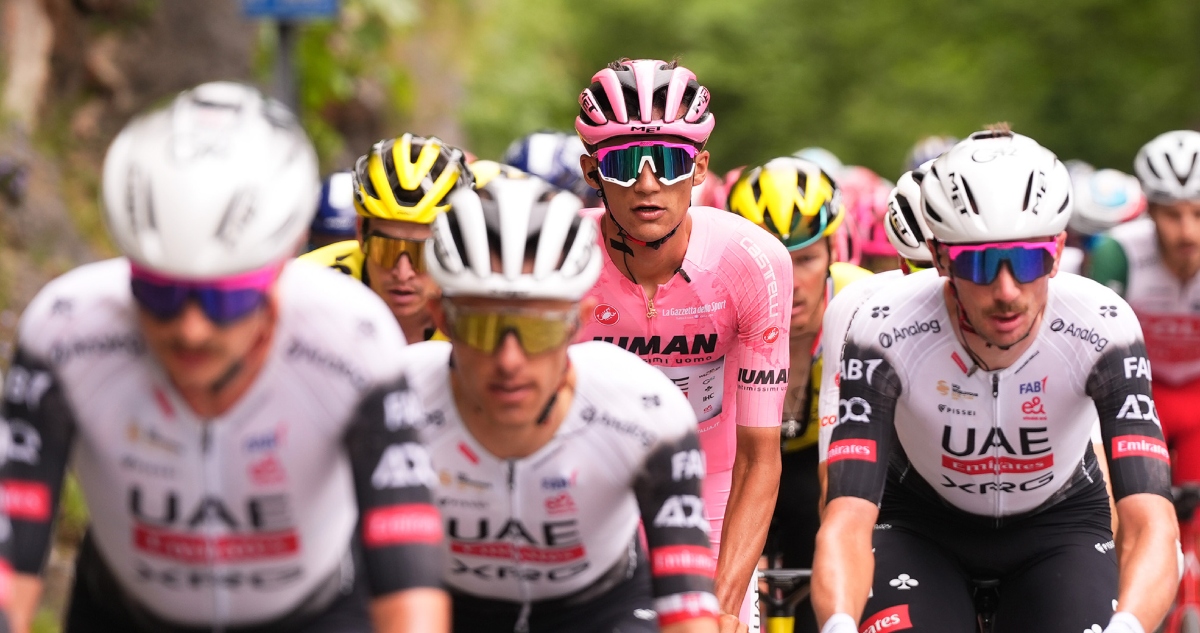 Isaac del Toro sigue como líder del Giro en la etapa 15.