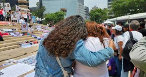 Hijos e hijas marchan este 10 de mayo; quieren a sus mamás de regreso.