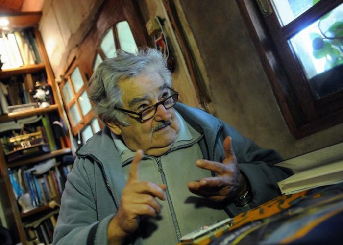 La Presidenta Claudia Sheinbaum aludió hoy a la trayectoria política del expresidente uruguayo José Mujica, fallecido ayer 13 de mayo, por cáncer de esófago.