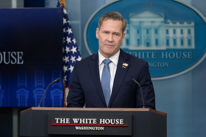 El Presidente de Estados Unidos, Donald Trump, ha anunciado que el actual asesor de Seguridad Nacional, Mike Waltz, será el próximo Embajador ante la Organización de las Naciones Unidas (ONU), y cederá sus actuales responsabilidades al Secretario de Estado, Marco Rubio, que compatibilizará ambas funciones.