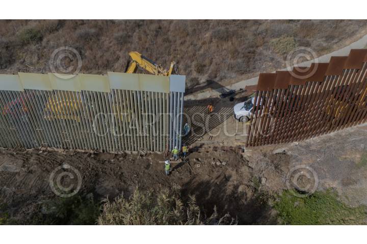Pedro Torres, quien lleva viviendo, como muchos migrantes sin papeles, en el sur de California, no regresaría a México por los mil dólares que le ofrece Trump.