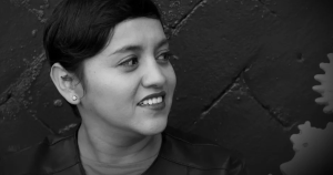 La escritora Nora de la Cruz hurga en la raíz de la cicatriz en su nueva novela