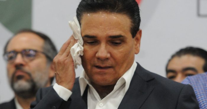 FGR presenta incidente de revocación para tirar amparo a Silvano Aureoles y detenerlo.