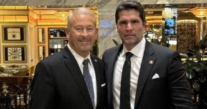 Eduardo Verástegui organiza cena para el nuevo Embajador de EU. Acude hijo de Slim.