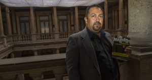 MÉXICO, D.F.,16JULIO2013.- El periodista Jesús Lemus presentó su libro "Los Malditos, Crónica negra desde Puente Grande", en el Club de Periodistas.  
FOTO: ISAAC ESQUIVEL /CUARTOSCURO.COM