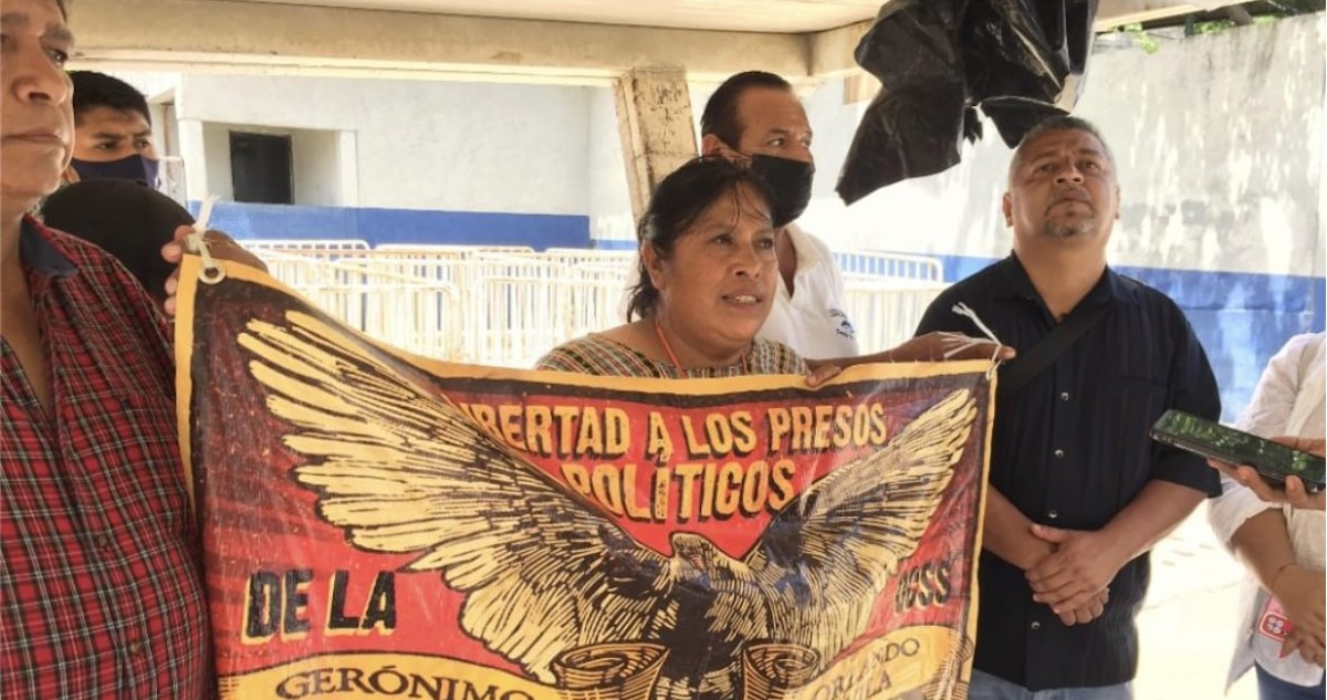 Antonio Barragán, sobreviviente de Aguas Blancas, fue capturado en 2001. En su cautiverio fue torturado, e ingresado a prisión donde continuaron las vejaciones. La Policía de Genaro García Luna lo acusó de secuestro y de diversos asesinatos, delitos que no cometió.