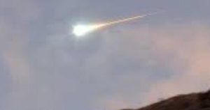 Alrededor de las cinco y media de la tarde un solo estruendo se escuchó con fuerza al norte de la Huasteca, se trataba de los restos de un asteroide.